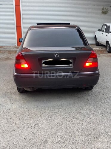 Mercedes C 200 1995, 215,445 km - 2.0 l - Bakı