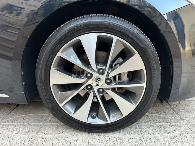 Kia K5-11