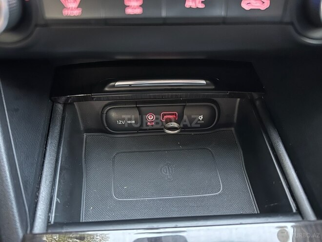 Kia K5-19