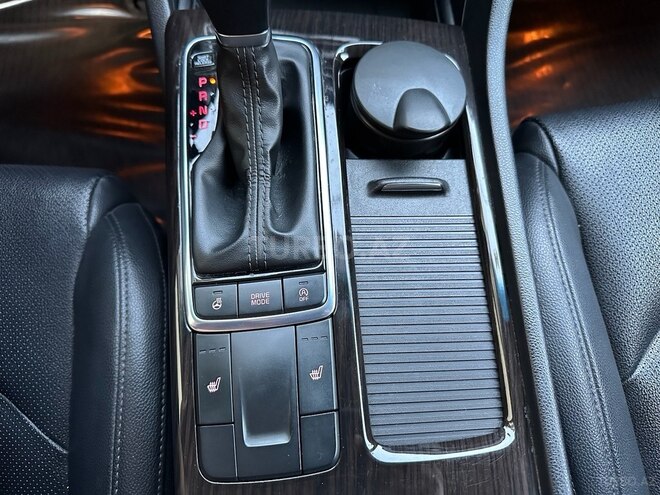 Kia K5-17