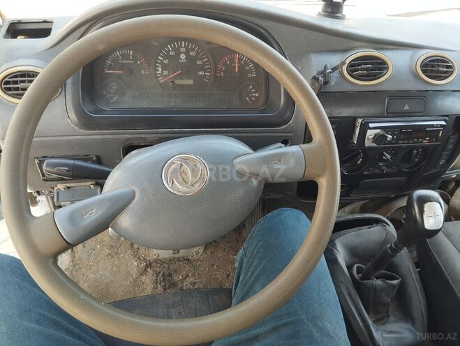 Isuzu  2013, 356,962 km - 3.9 l - Bakı