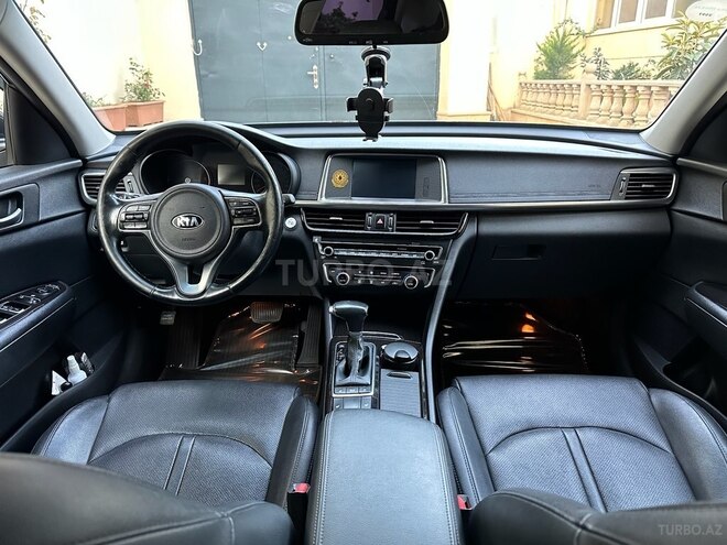 Kia K5-13
