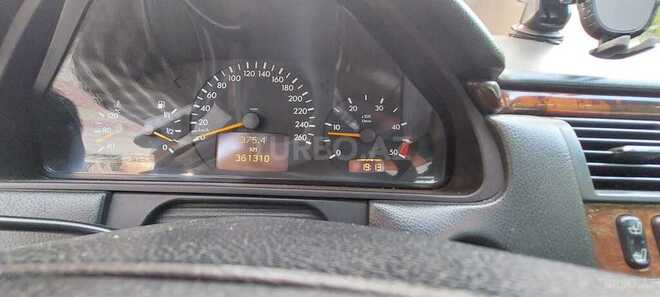 Mercedes E 270 2001, 361,000 km - 2.7 l - Bakı