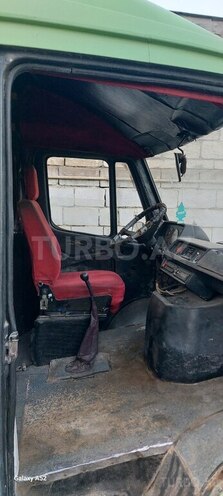 Mercedes 208 D 1990, 500,000 km - 2.3 l - Sabirabad