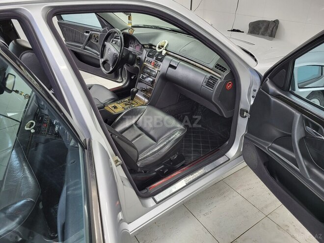 Mercedes E 320 1999, 334,051 km - 3.2 l - Sumqayıt