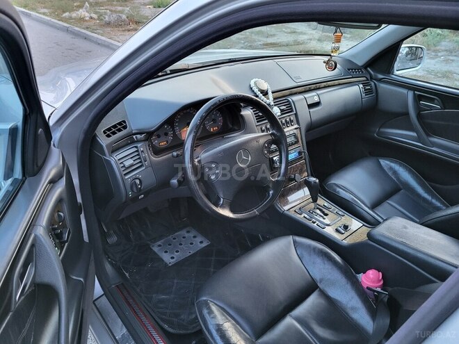 Mercedes E 320 1999, 334,051 km - 3.2 l - Sumqayıt