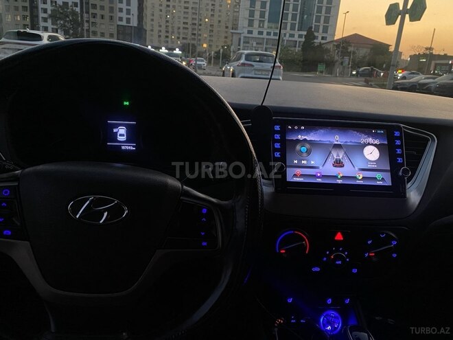 Hyundai Accent 2018, 158,000 km - 1.4 л - Bakı