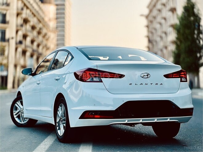 Hyundai Elantra 2019, 120,000 km - 1.6 л - Bakı