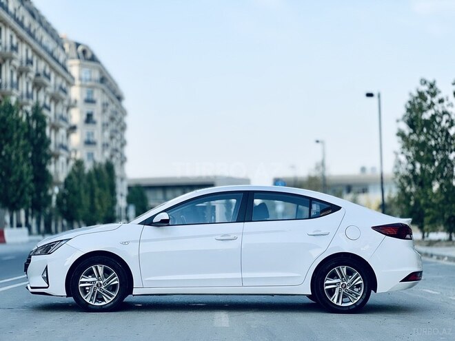 Hyundai Elantra 2019, 120,000 km - 1.6 л - Bakı