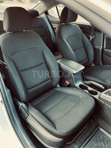 Hyundai Elantra 2019, 120,000 km - 1.6 л - Bakı