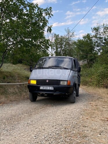 GAZ 33021 1996, 280,000 km - 2.4 l - Qusar
