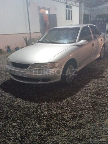 Opel Vectra 2000, 386,000 km - 2.0 л - Saatlı