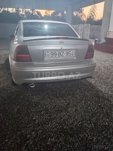 Opel Vectra 2000, 386,000 km - 2.0 л - Saatlı