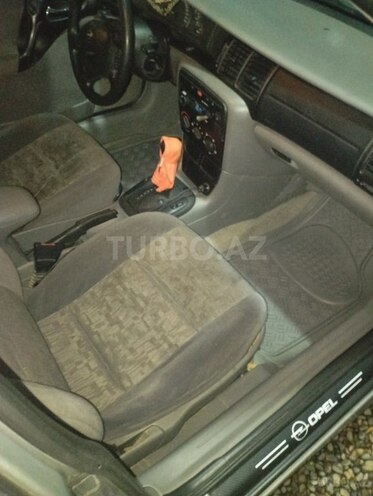 Opel Vectra 2000, 386,000 km - 2.0 л - Saatlı