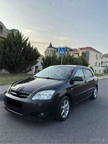 Toyota Corolla 2005, 330,000 km - 1.4 l - Bakı