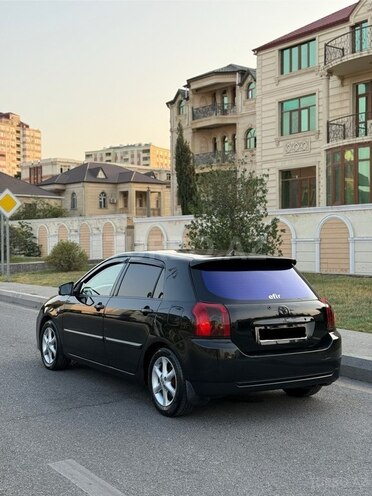 Toyota Corolla 2005, 330,000 km - 1.4 l - Bakı