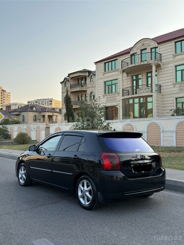 Toyota Corolla 2005, 330,000 km - 1.4 l - Bakı