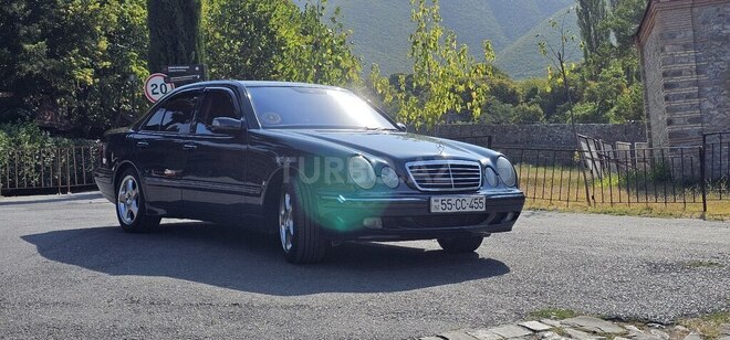Mercedes E 270 1999, 422,904 km - 2.7 l - Şəki