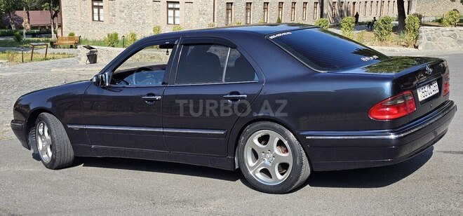 Mercedes E 270 1999, 422,904 km - 2.7 l - Şəki