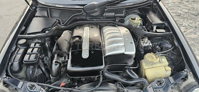 Mercedes E 270 1999, 422,904 km - 2.7 l - Şəki