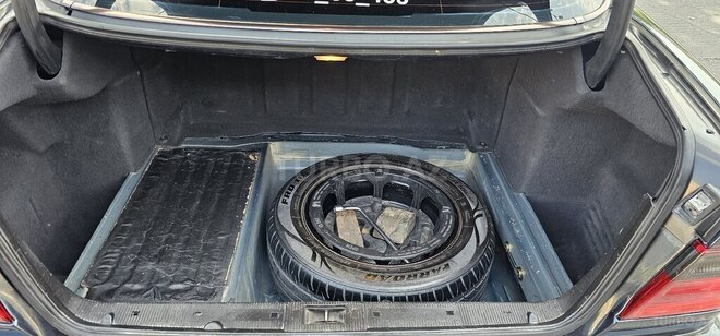 Mercedes E 270 1999, 422,904 km - 2.7 l - Şəki