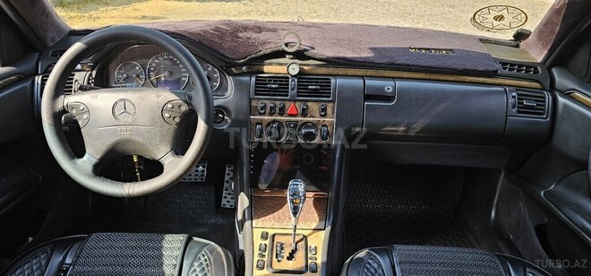 Mercedes E 270 1999, 422,904 km - 2.7 l - Şəki