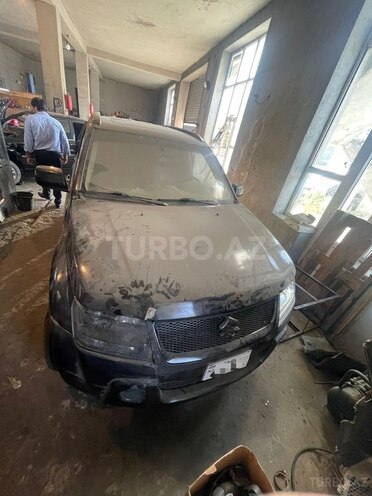 Suzuki Grand Vitara 2006, 300,000 km - 2.7 л - Bakı
