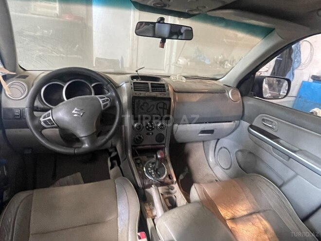 Suzuki Grand Vitara 2006, 300,000 km - 2.7 л - Bakı