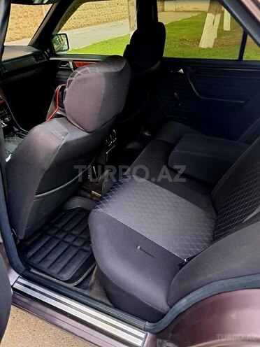 Mercedes E 220 1993, 601,629 km - 2.2 l - Bakı