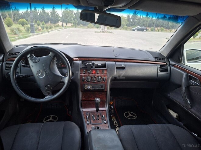 Mercedes E 220 1999, 367,984 km - 2.2 л - Xaçmaz
