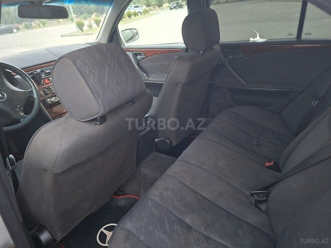 Mercedes E 220 1999, 367,984 km - 2.2 л - Xaçmaz