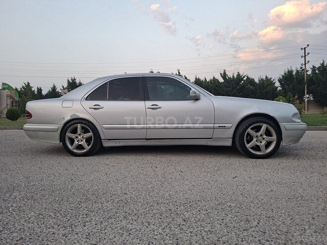 Mercedes E 220 1999, 367,984 km - 2.2 л - Xaçmaz