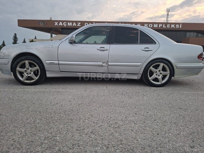 Mercedes E 220 1999, 367,984 km - 2.2 л - Xaçmaz