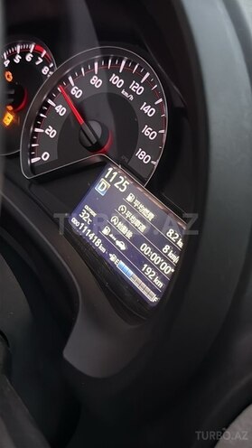 Toyota Vitz 2015, 111,000 km - 1.3 л - Bakı