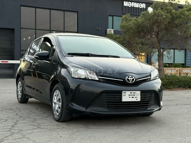 Toyota Vitz 2015, 111,000 km - 1.3 л - Bakı