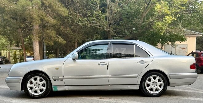 Mercedes E 240 1997, 320,457 km - 2.4 l - Bakı