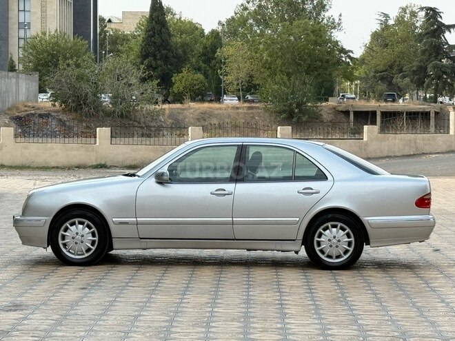 Mercedes E 200 2000, 222,580 km - 2.0 l - Gəncə