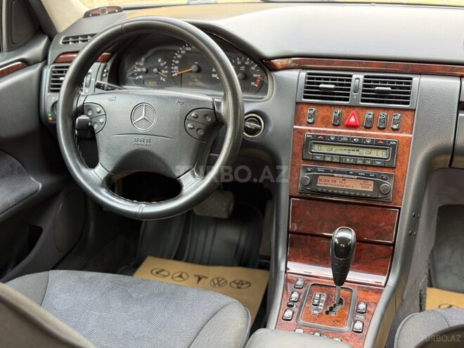 Mercedes E 200 2000, 222,580 km - 2.0 l - Gəncə