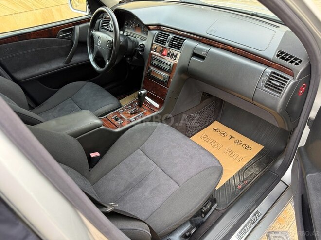 Mercedes E 200 2000, 222,580 km - 2.0 l - Gəncə