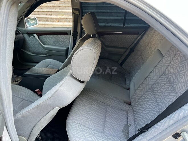 Mercedes C 180 1995, 410,000 km - 1.8 л - İsmayıllı