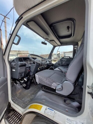 Isuzu  2008, 400,000 km - 5.2 l - Bakı