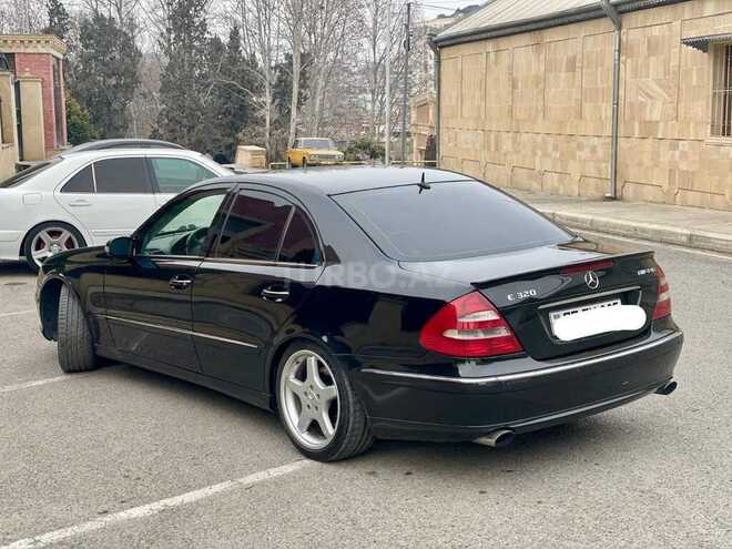Mercedes E 320 2003, 297,000 km - 3.2 l - Qazax