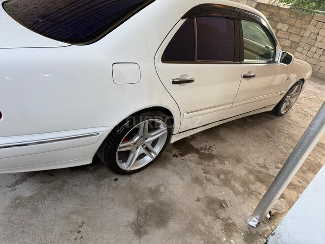 Mercedes E 240 1999, 230,000 km - 2.4 l - Sumqayıt