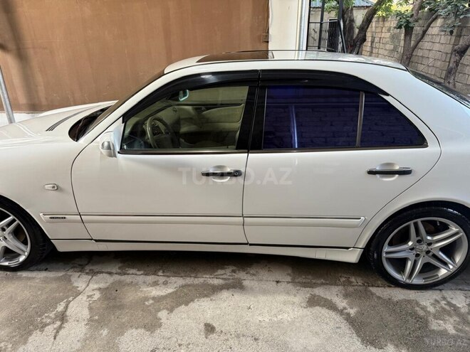 Mercedes E 240 1999, 230,000 km - 2.4 l - Sumqayıt
