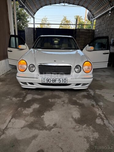 Mercedes E 240 1999, 230,000 km - 2.4 l - Sumqayıt