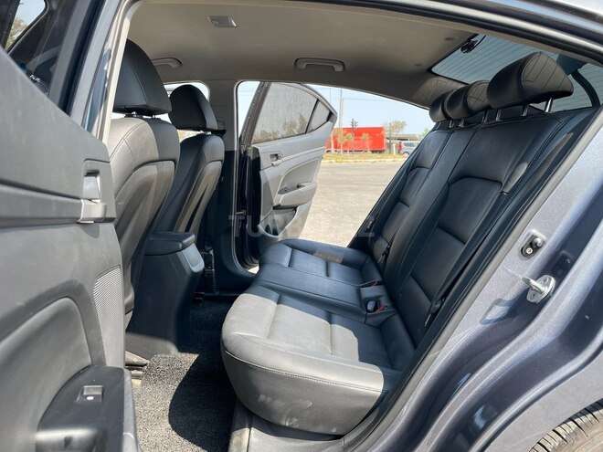 Hyundai Avante 2017, 127,000 km - 1.6 l - Bakı