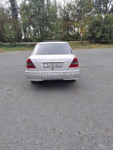 Mercedes C 200 1995, 260,453 km - 2.0 l - Qax