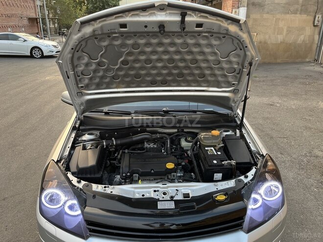Opel Astra 2005, 225,000 km - 1.4 l - Gəncə