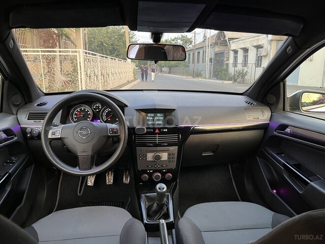 Opel Astra 2005, 225,000 km - 1.4 l - Gəncə