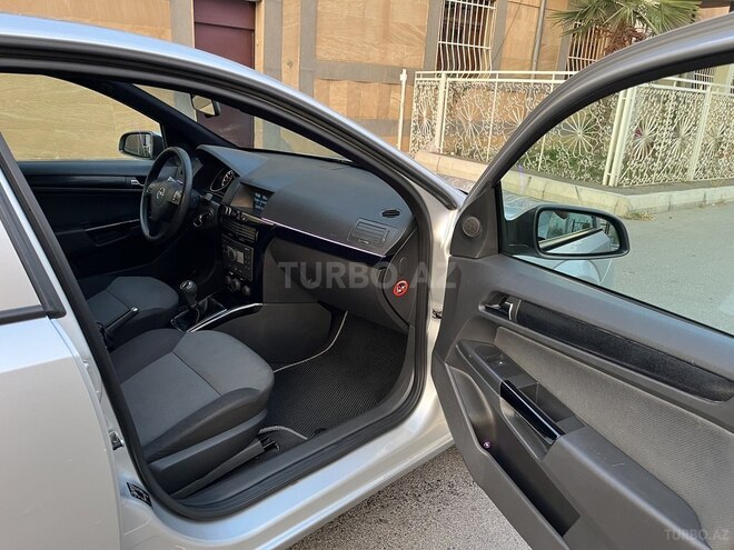 Opel Astra 2005, 225,000 km - 1.4 l - Gəncə